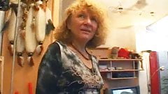 Deutscher Oma Turns Into Nutte In ihr Heim